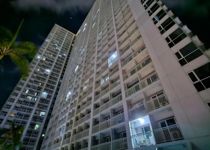 Apartahotel Staycation At Breeze Residences Pasay Near Moa, Star And Picc Manila